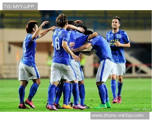 广州恒大与江苏苏宁激战正酣谁能在这场对决中笑到最后